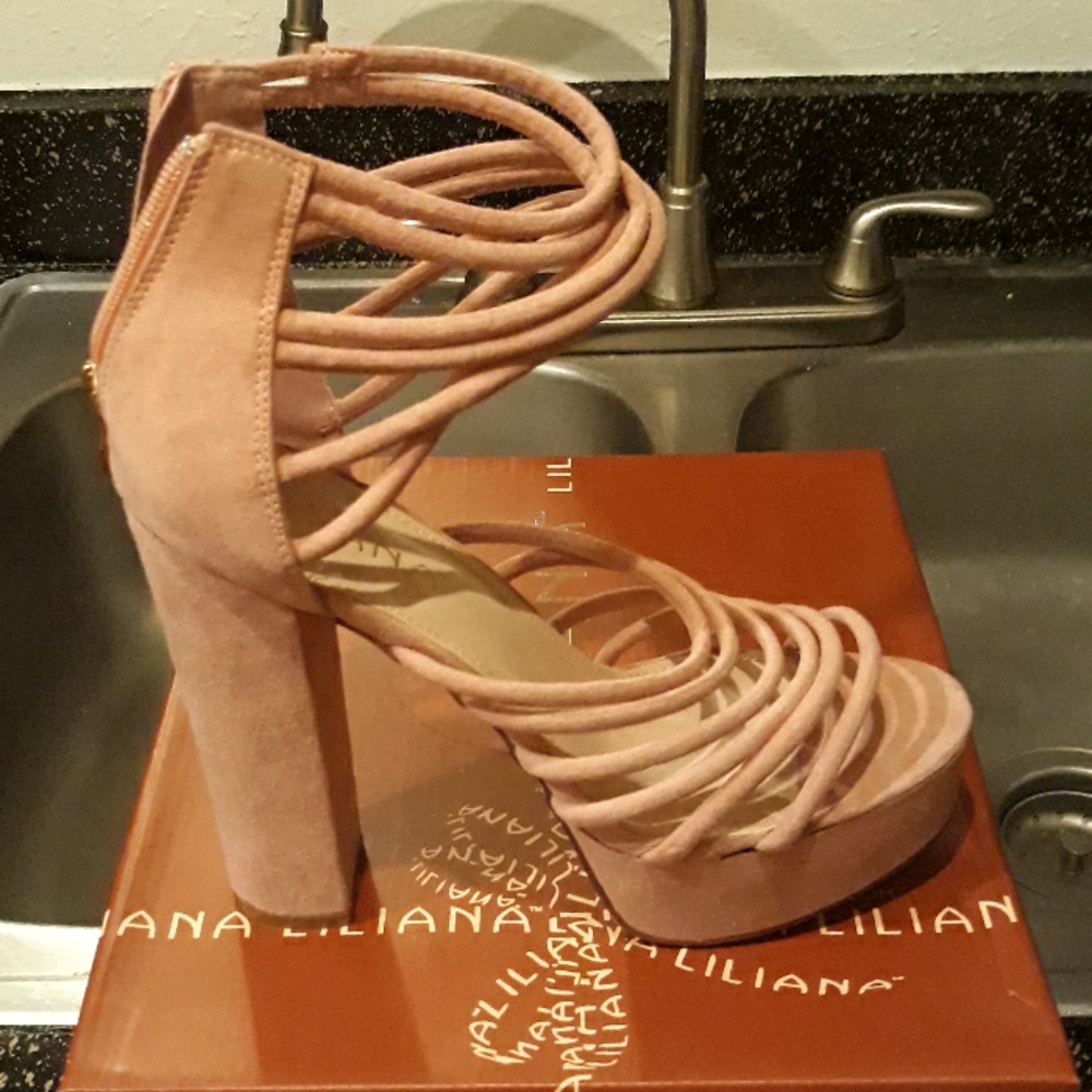 Size 11 Pink MAKE A OFFER LOOKING TO SELL TODAY